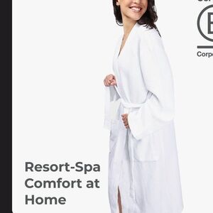 Cariloha Waffle Knit Bath Robe | White Color | Unisex Size Small/Medium